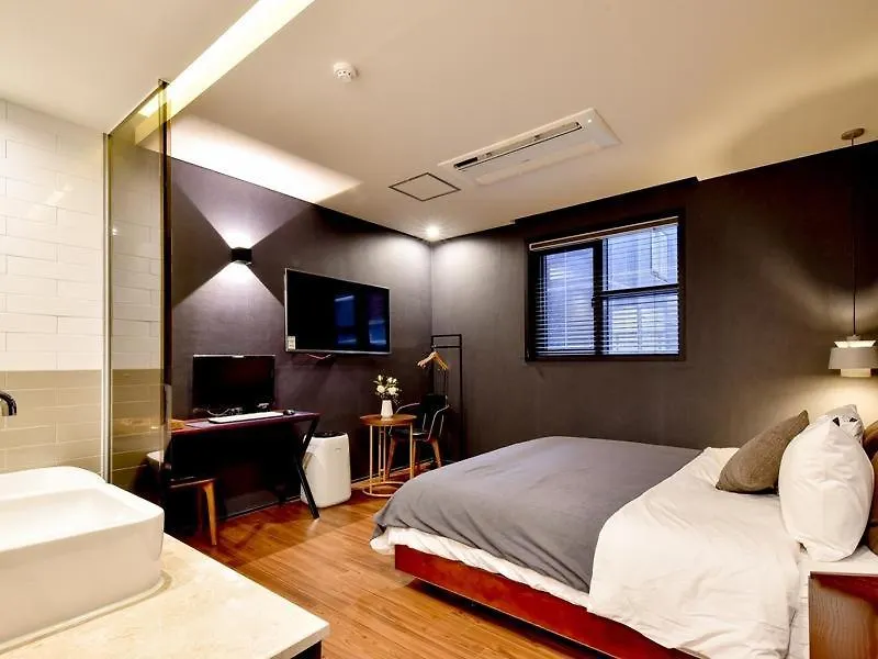 Brown Dot Yangjeong Hotel Busan 3*,  South Korea